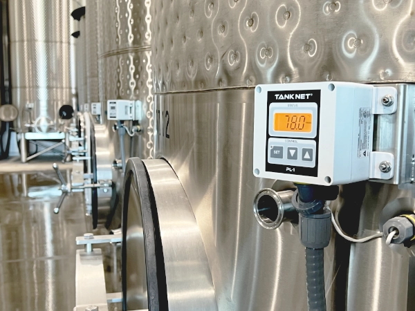 PL-1-on a white tank